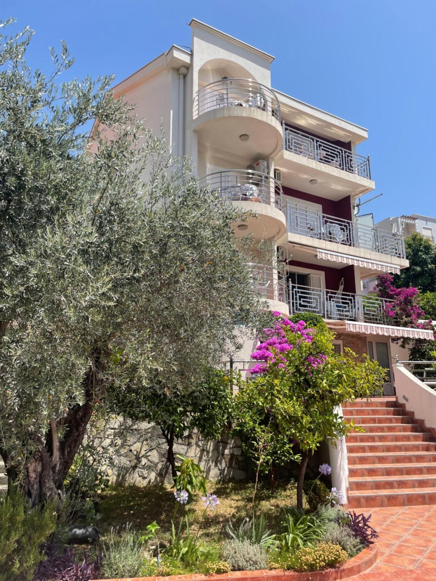 Apartmani Iva Becici Esterno foto